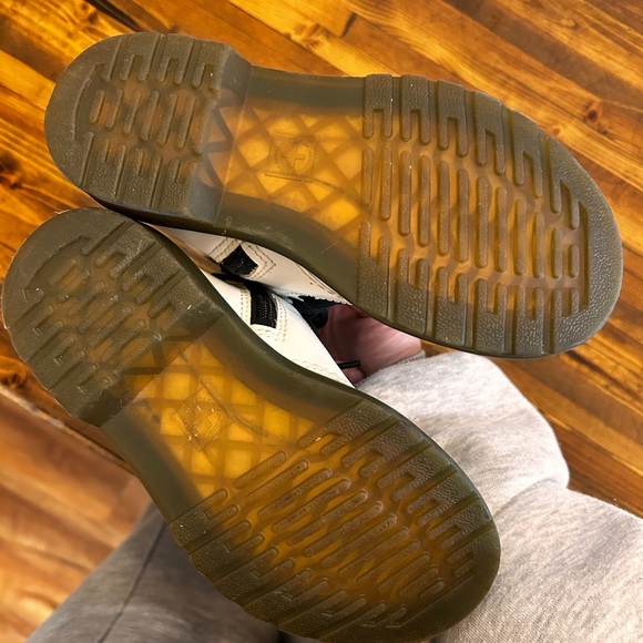 Dr. Martens Kids White and Black Lace-Up Boots - Picture 4 of 4